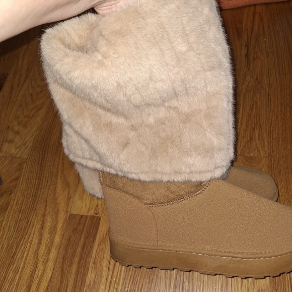 Womens boots - Picture 2 of 5